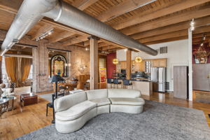 2401 W Ohio St 21_005