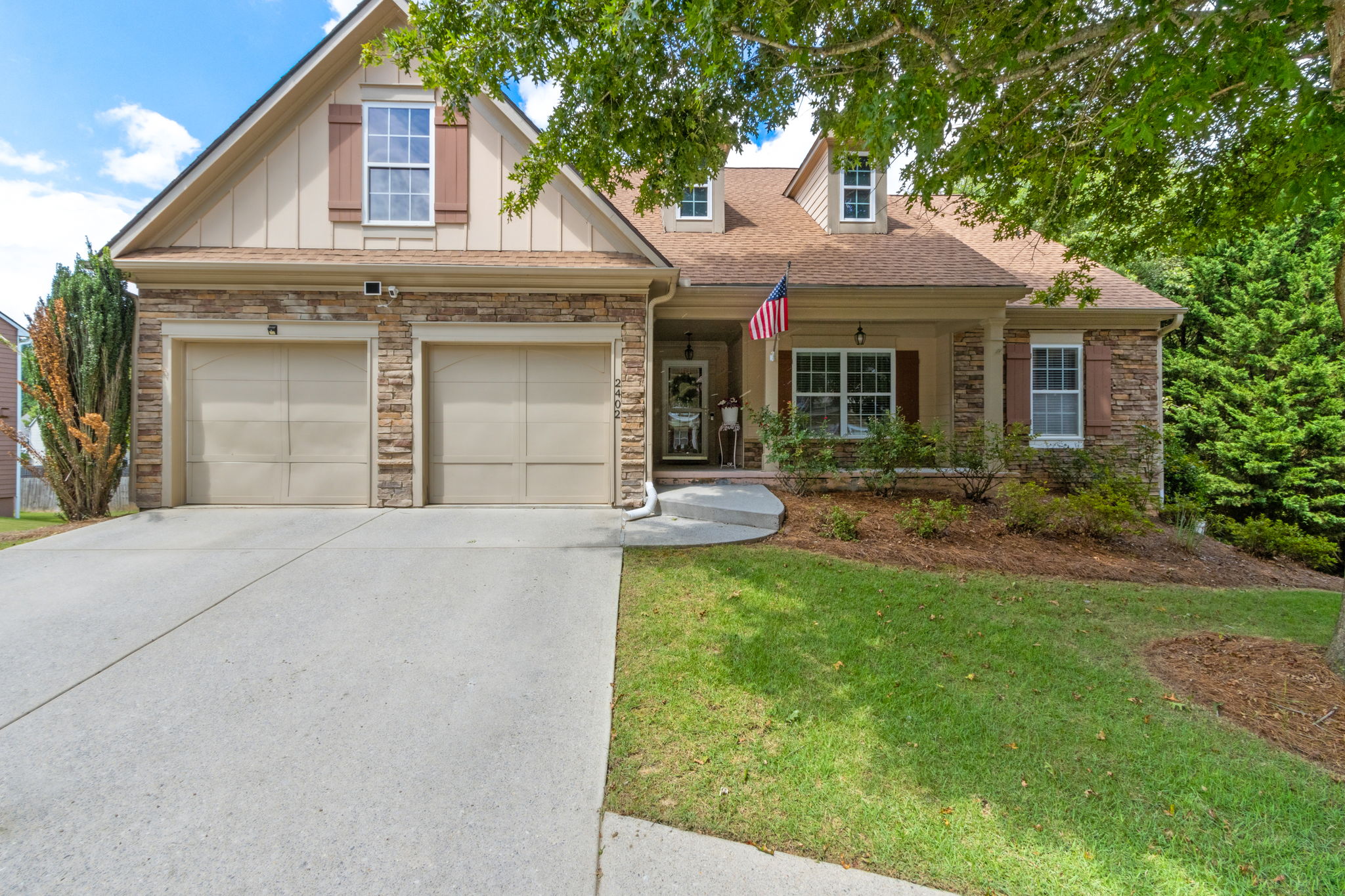 Welcome to 2402 Jasmine Glen Drive