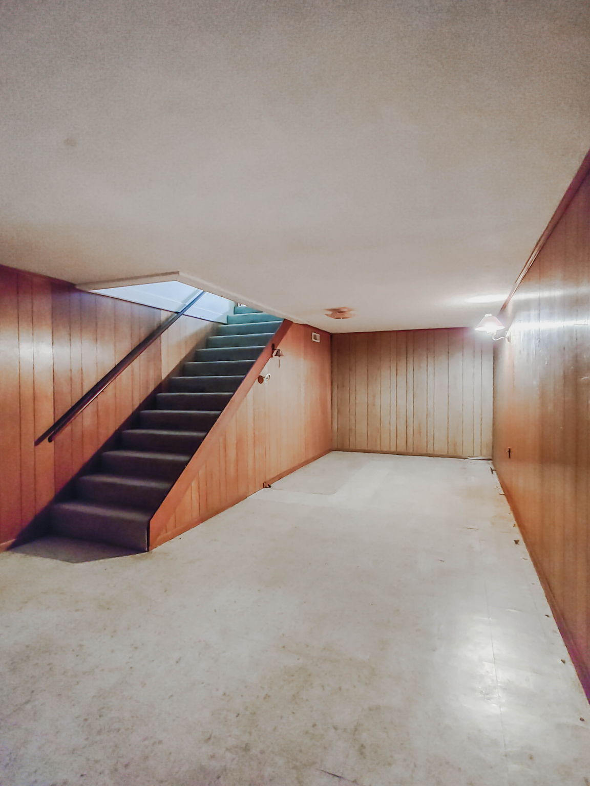 2402 Larkspur Dr, Johnson City, TN 37604 HomeSelfies