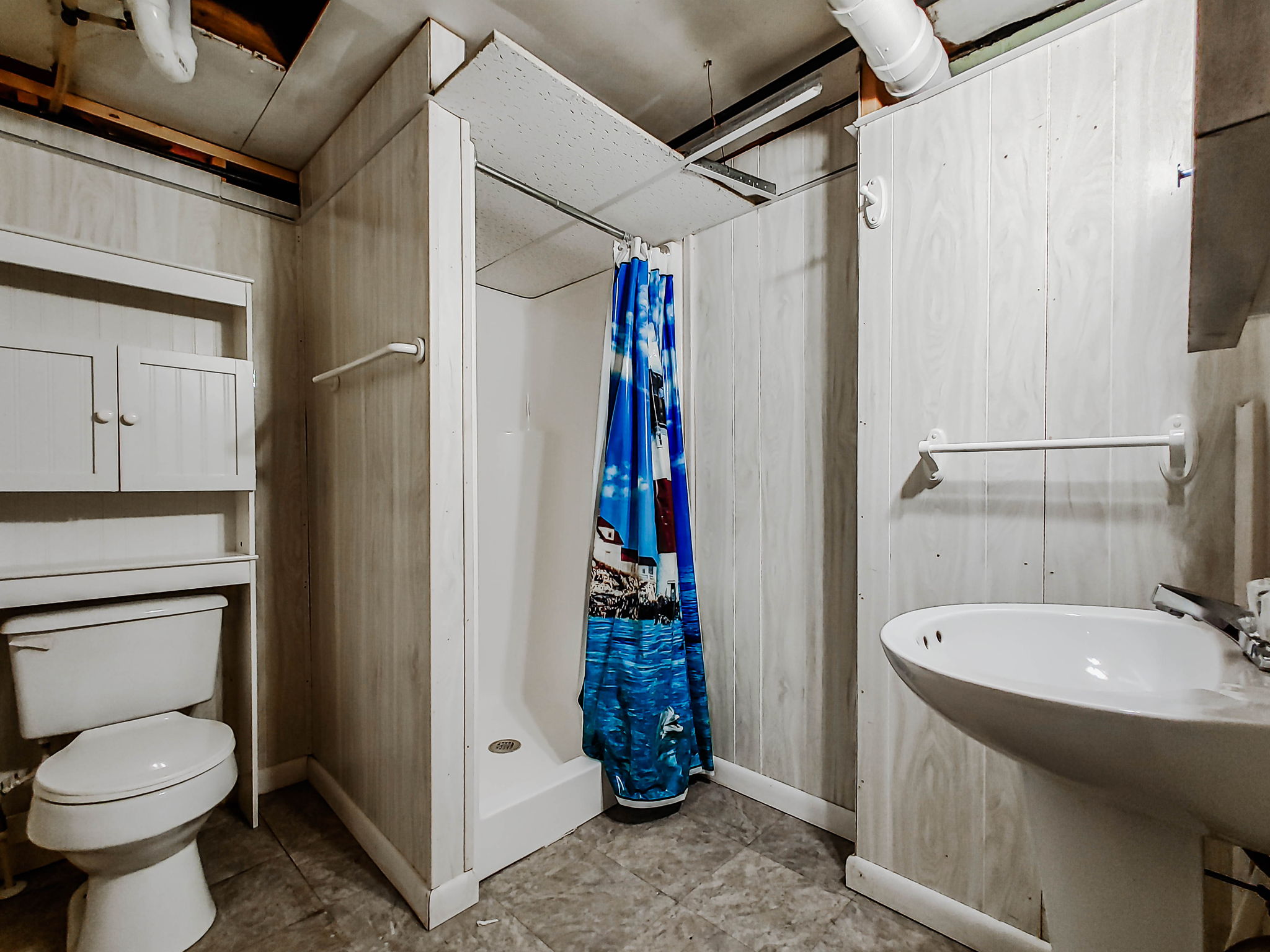 2402 Larkspur Dr, Johnson City, TN 37604 HomeSelfies