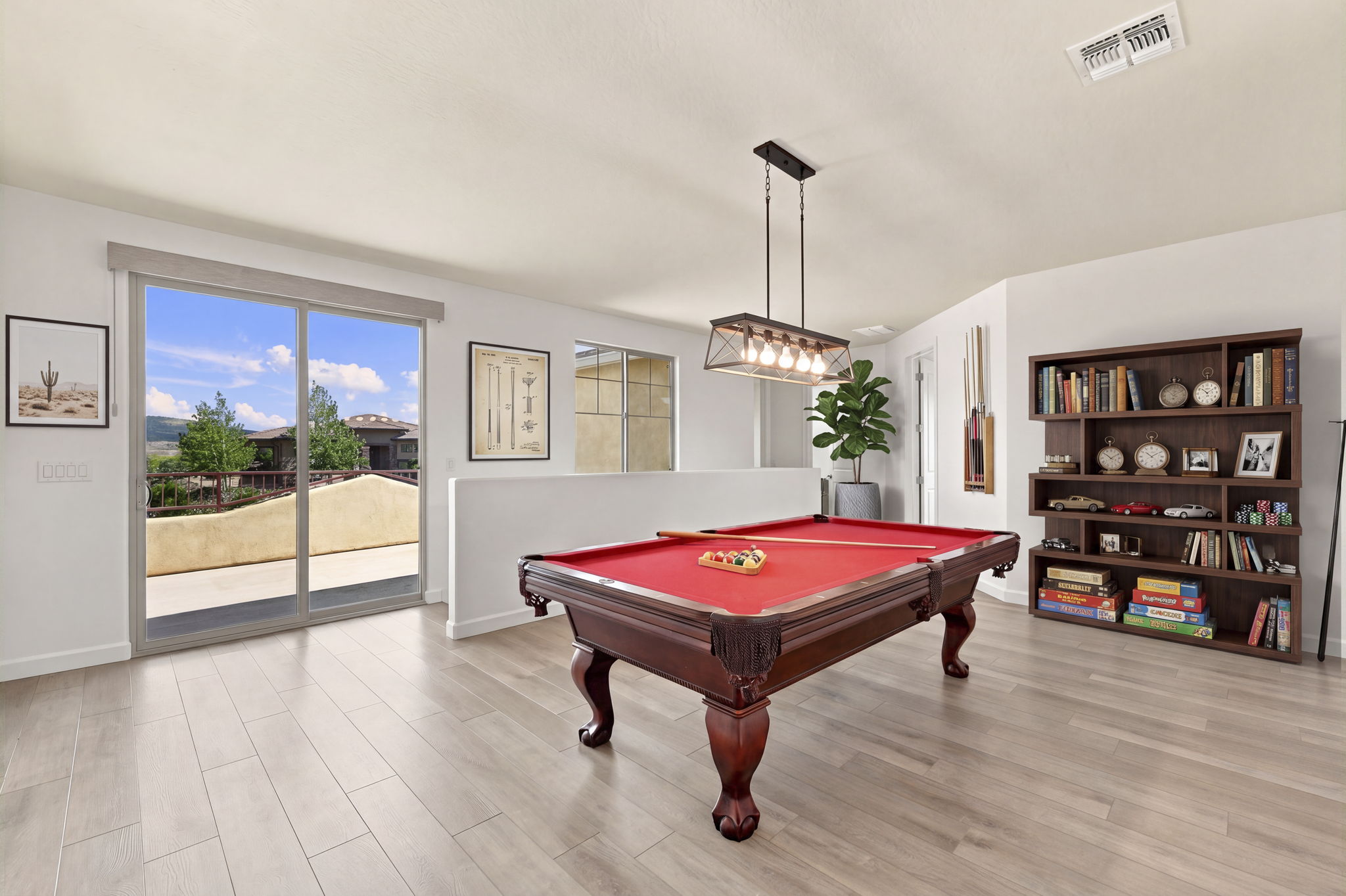 Family Room VS