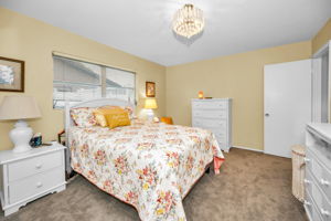 Master Bedroom1b