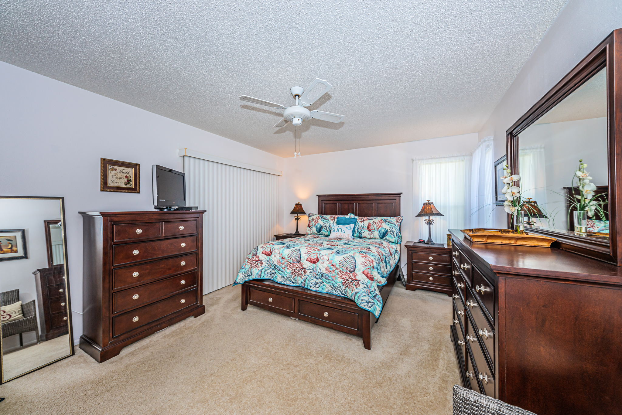 Master Bedroom1a