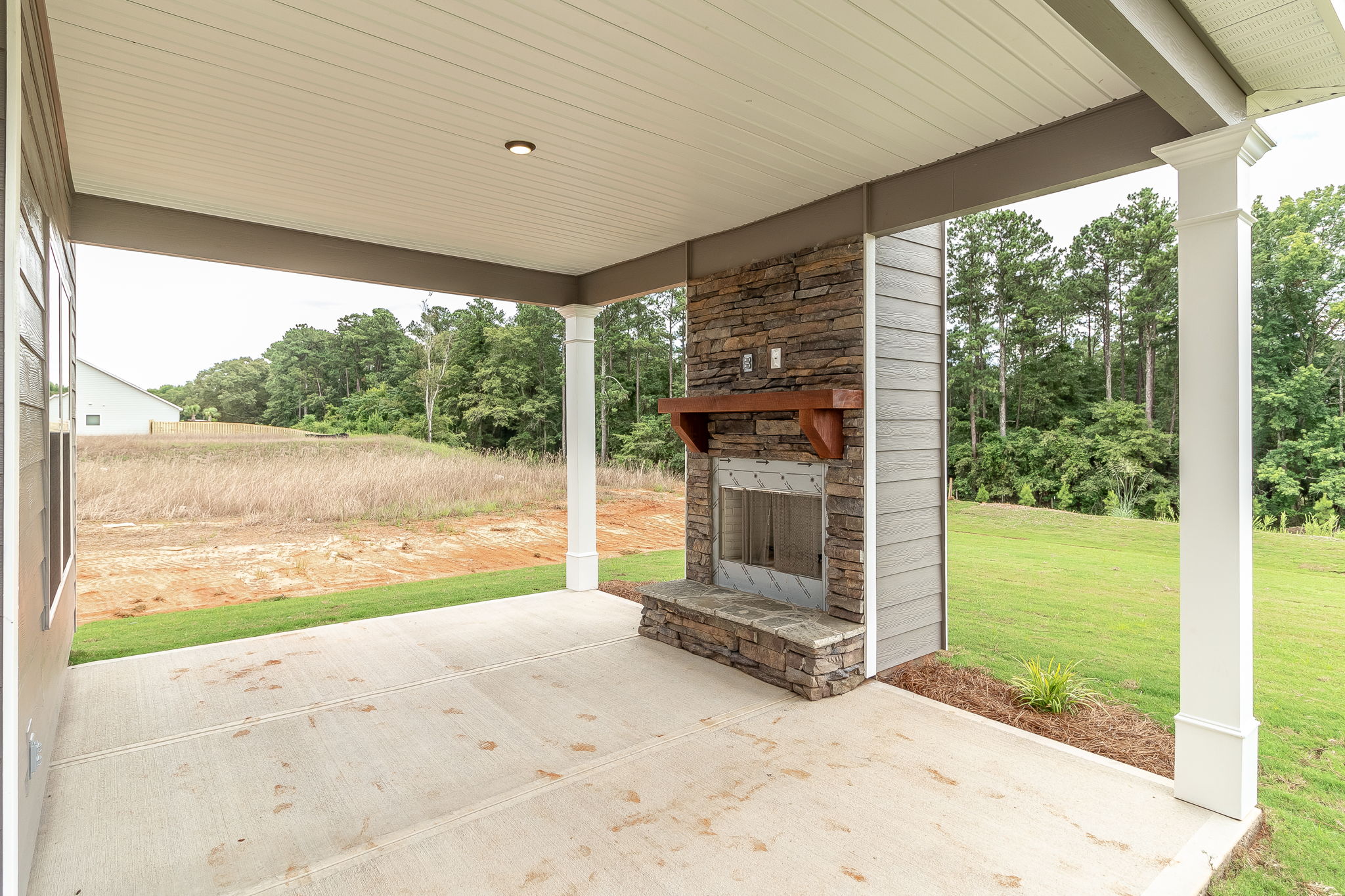 Covered Porch W/ Fireplace