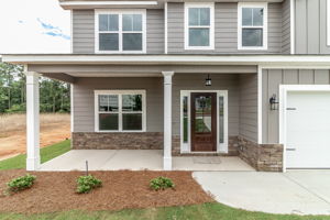 Front Porch/Entrance