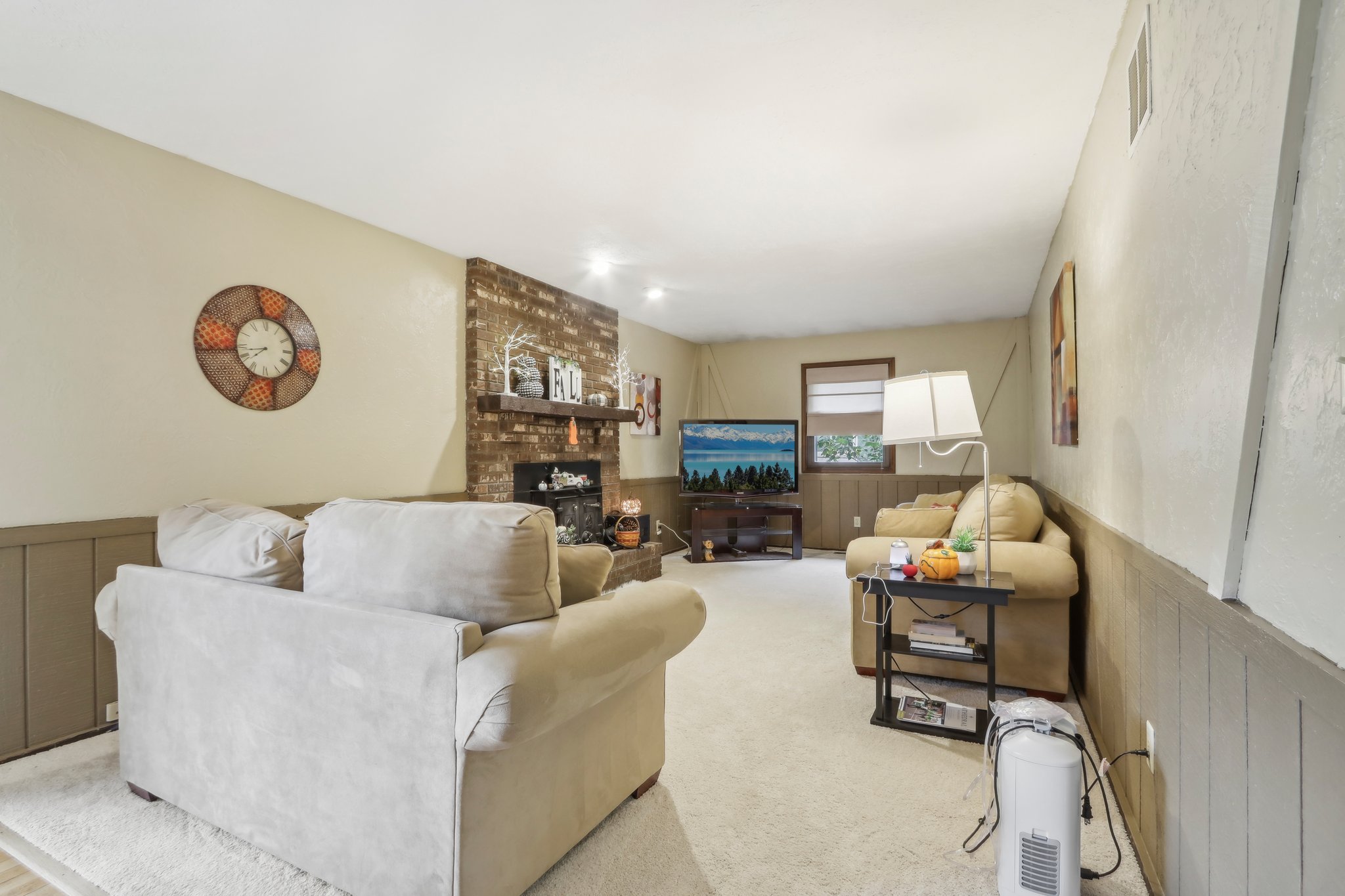 Postmaster Ln-021.jpg