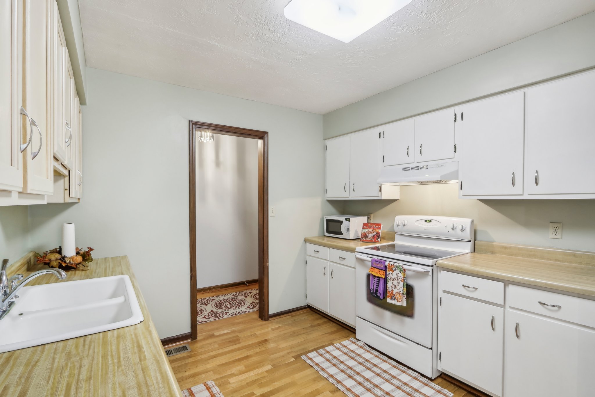 Postmaster Ln-035.jpg