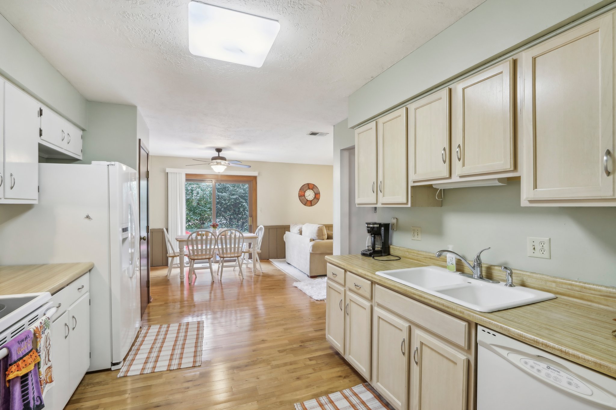 Postmaster Ln-037.jpg