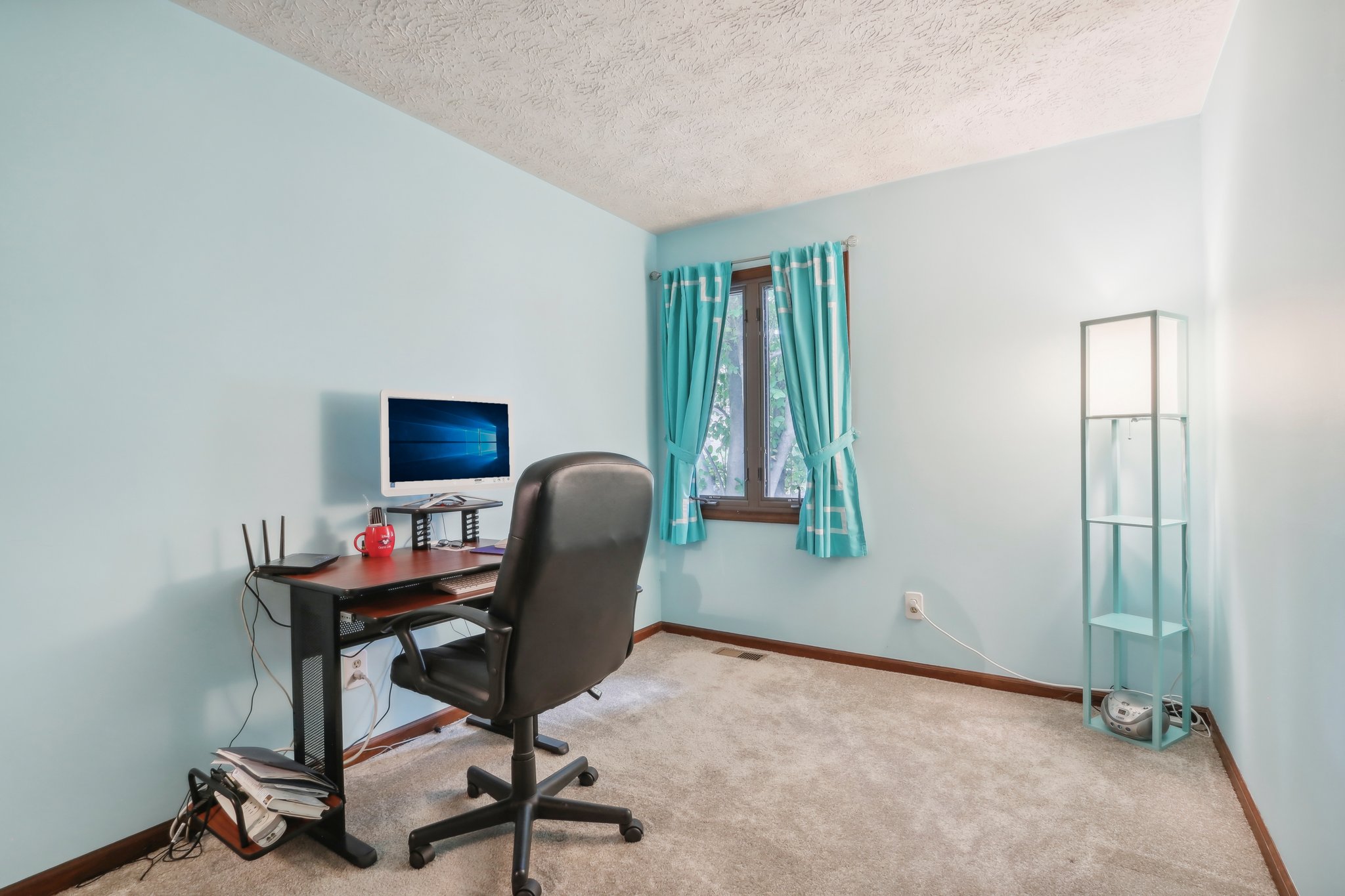 Postmaster Ln-041.jpg