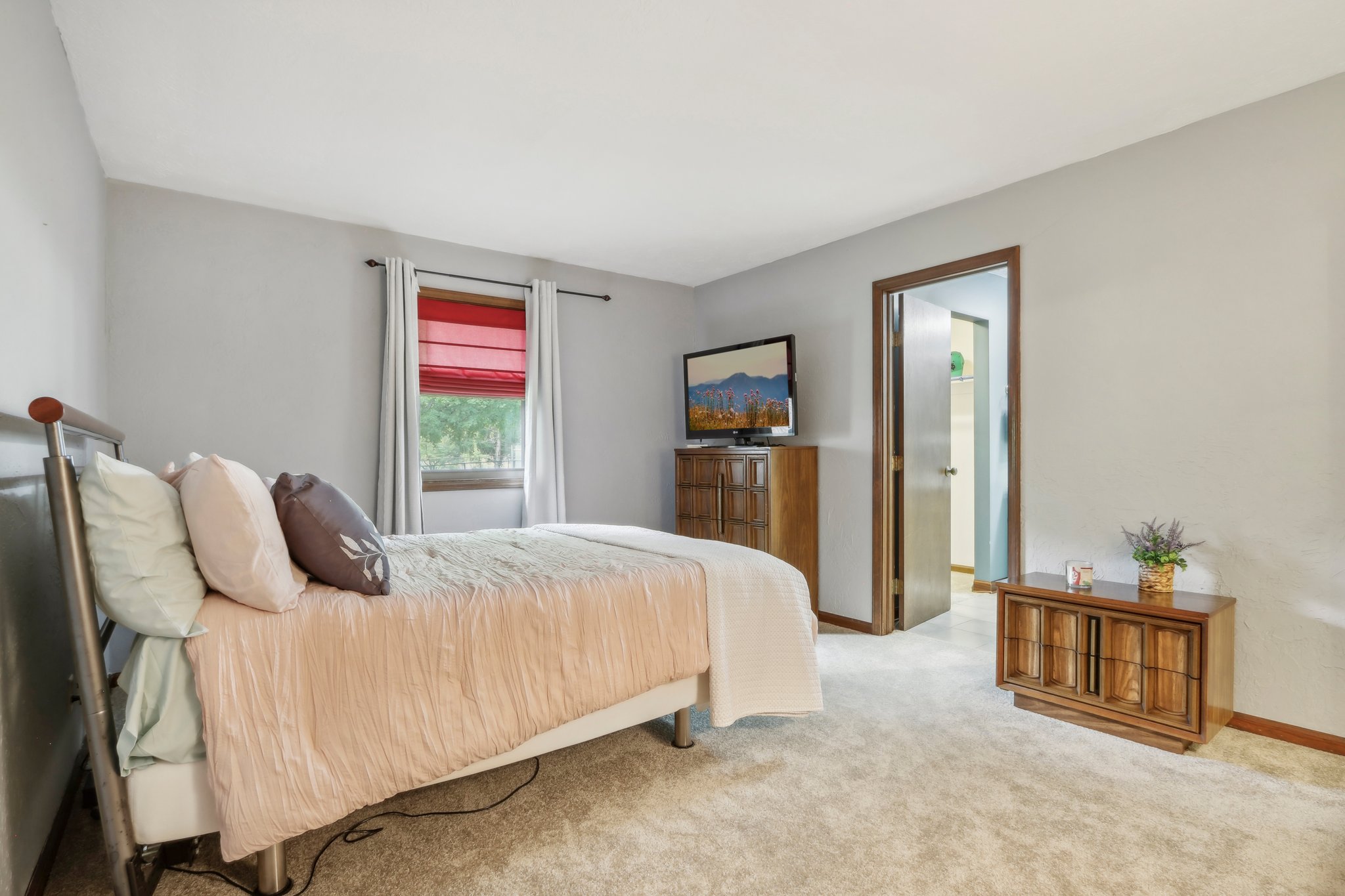 Postmaster Ln-049.jpg