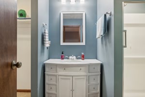 Postmaster Ln-051.jpg