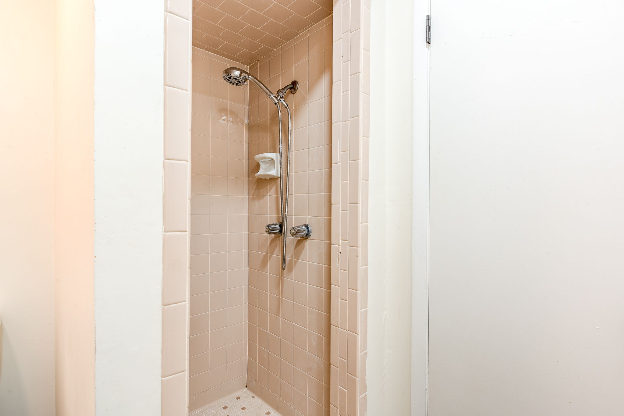 2 (21 of 26) Master Bath