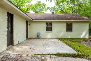 3  Exterior (2 of 5)