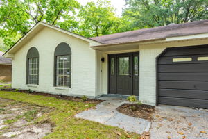 1 Exterior (3 of 3)