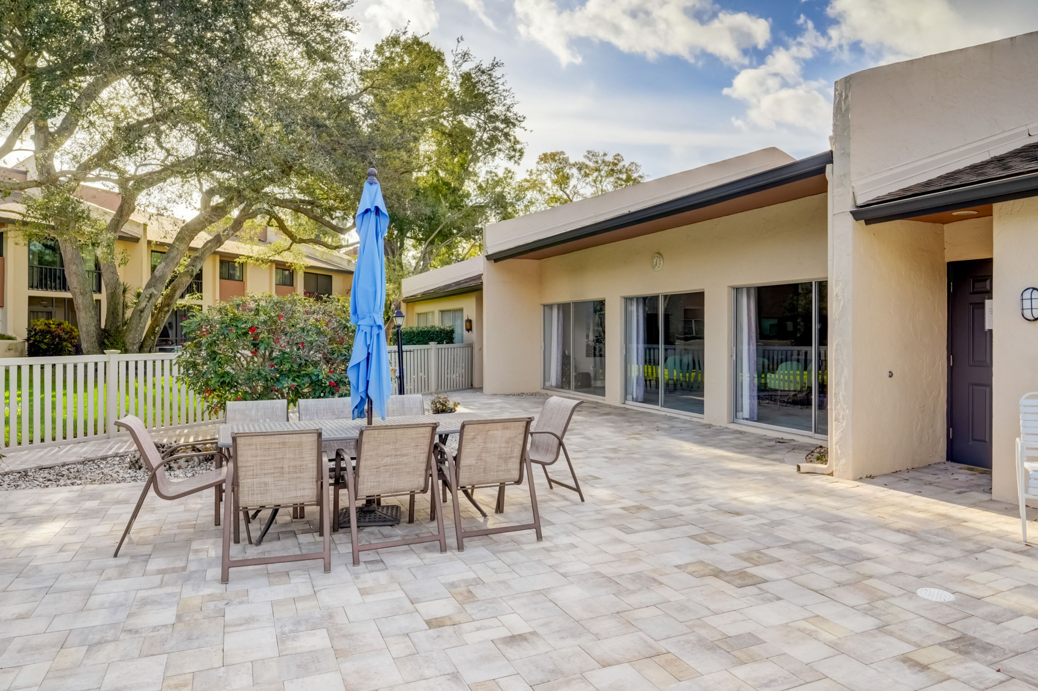 Clubhouse Cir 204-038