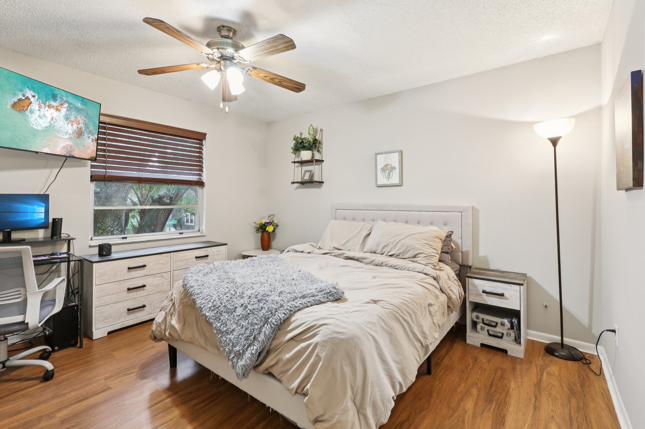W Stroud Ave unit b-S0407-023.jpg