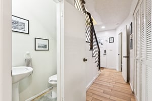 W Stroud Ave unit b-S0407-016.jpg