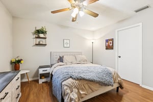 W Stroud Ave unit b-S0407-024.jpg