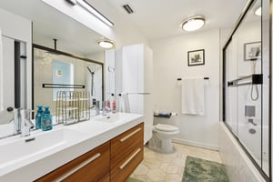 W Stroud Ave unit b-S0407-030.jpg