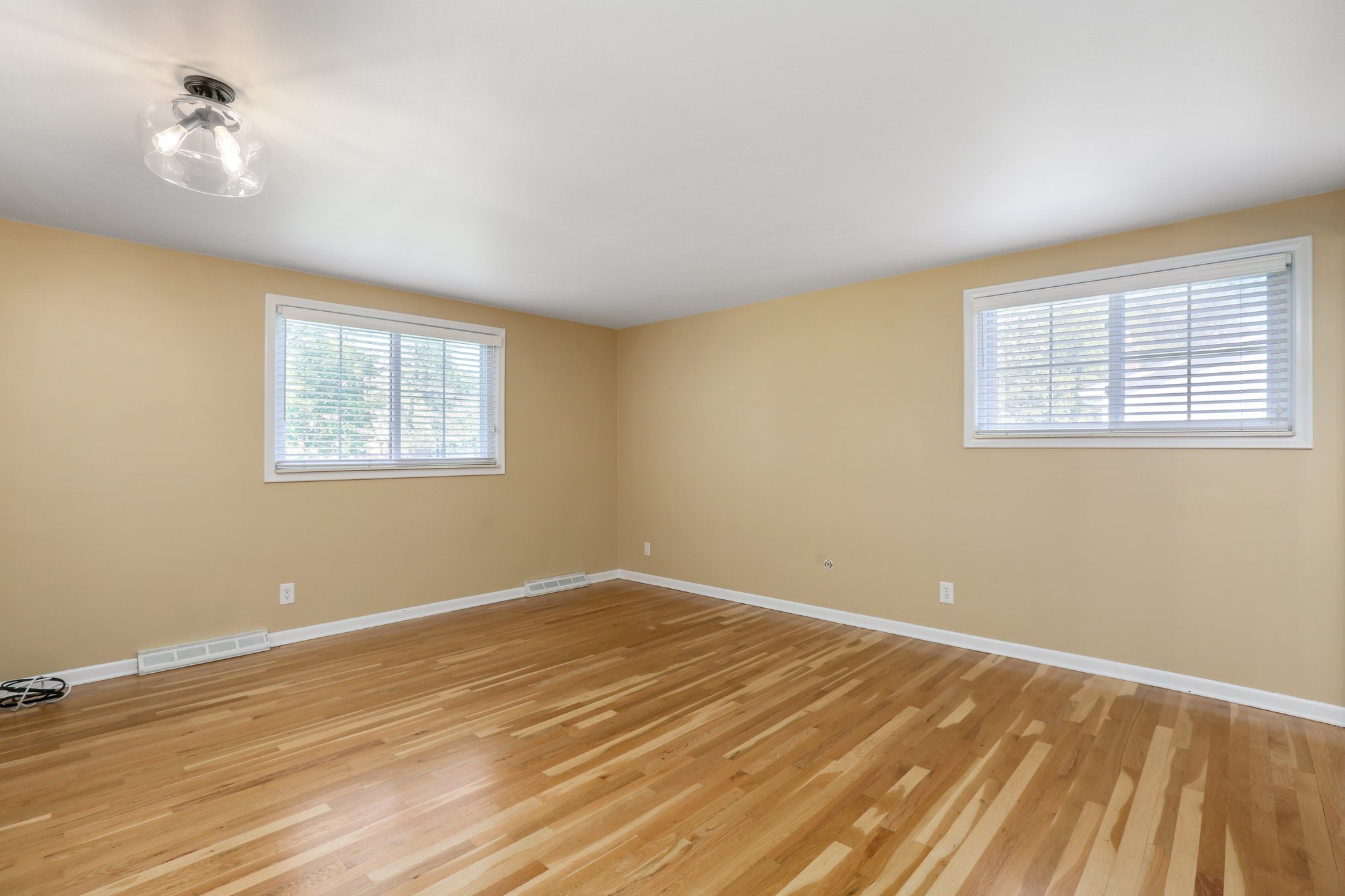 2406 Kingsbury Dr, Troy, MI 48098, USA Photo 13