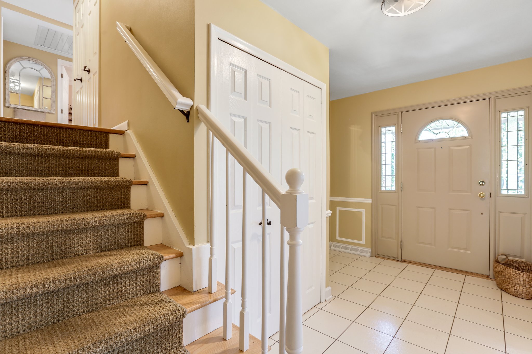 2406 Kingsbury Dr, Troy, MI 48098, USA Photo 3