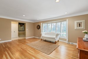 2406 Kingsbury Dr, Troy, MI 48098, USA Photo 4