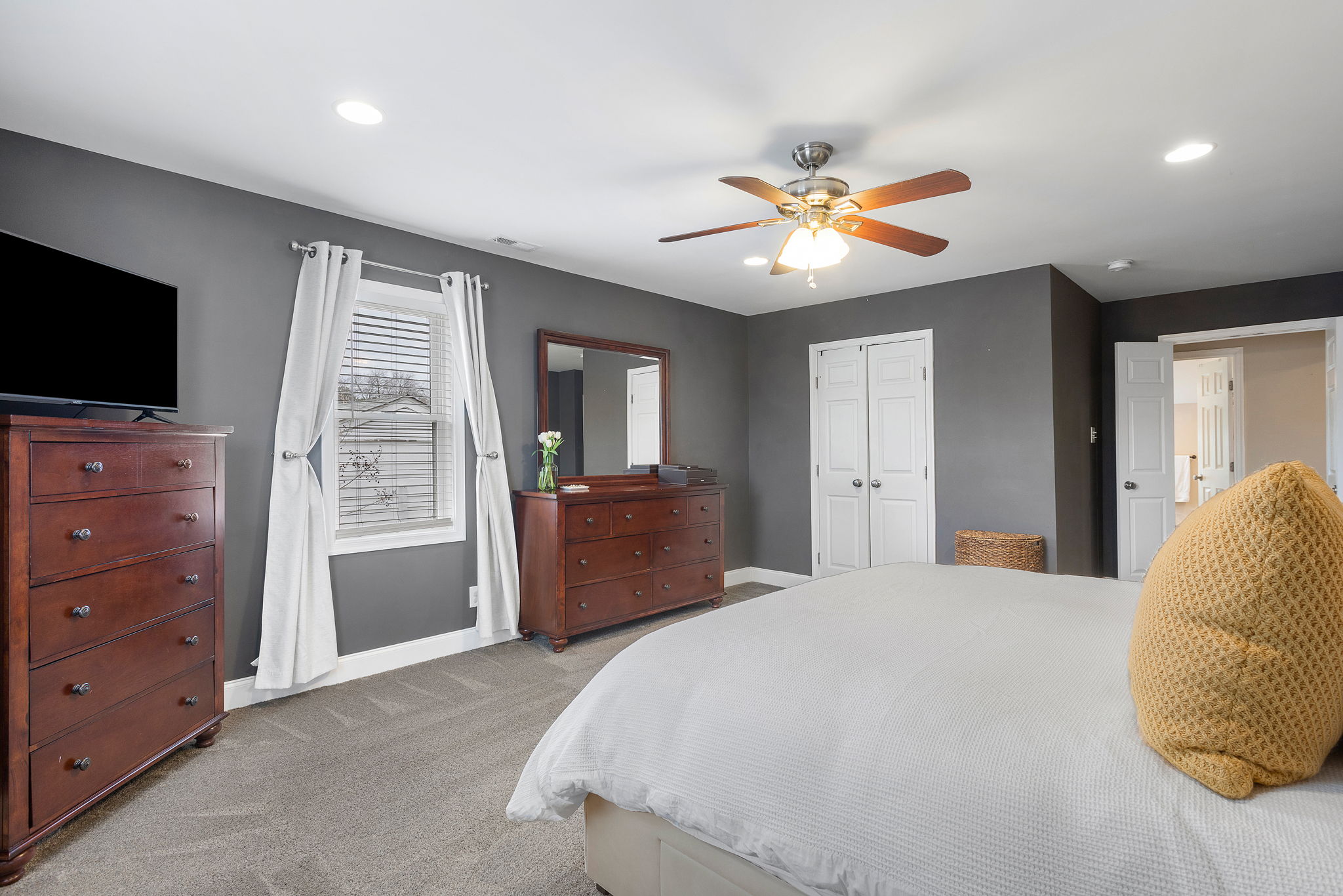 25-Primary Bedroom