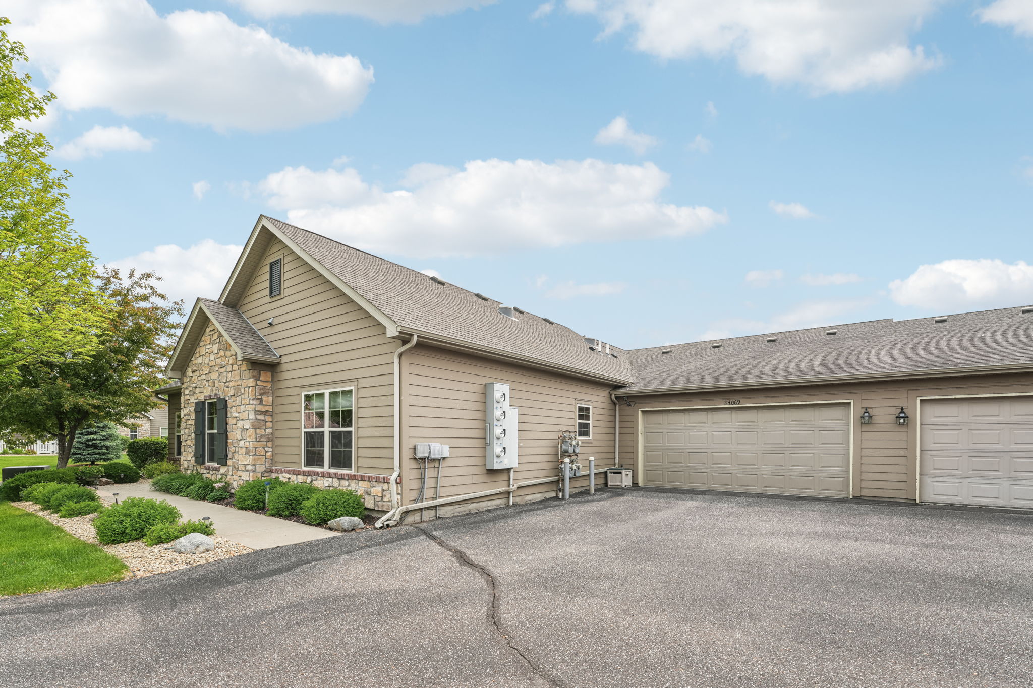 Rivers Edge Rd-3105-002