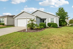 Carriage Hill Way-S0905-002.jpg