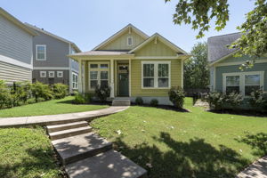  Photo 0