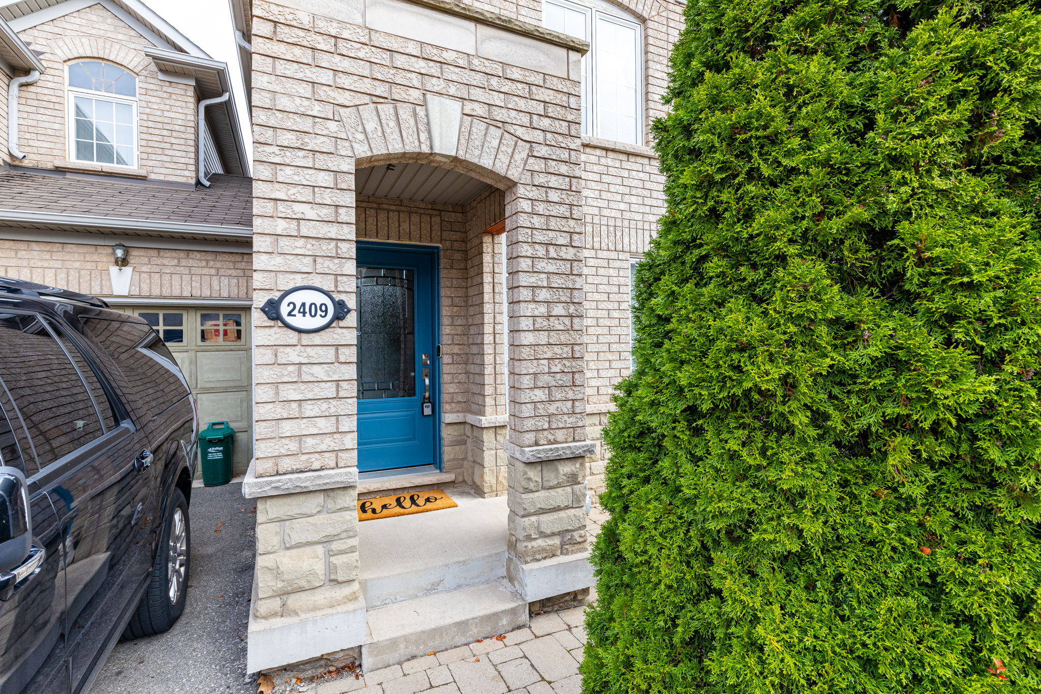 Burlington property showcase — delivered property photograph 3