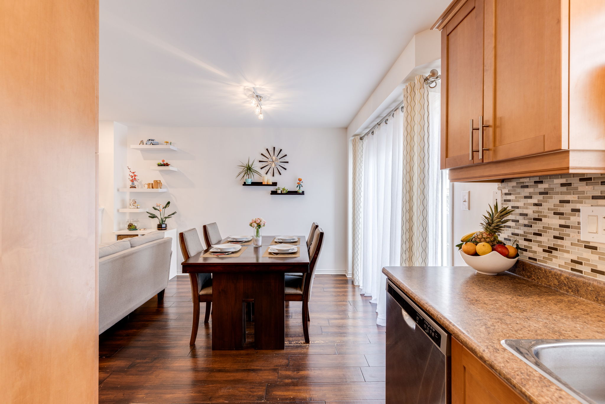 Burlington property showcase — delivered property photograph 15