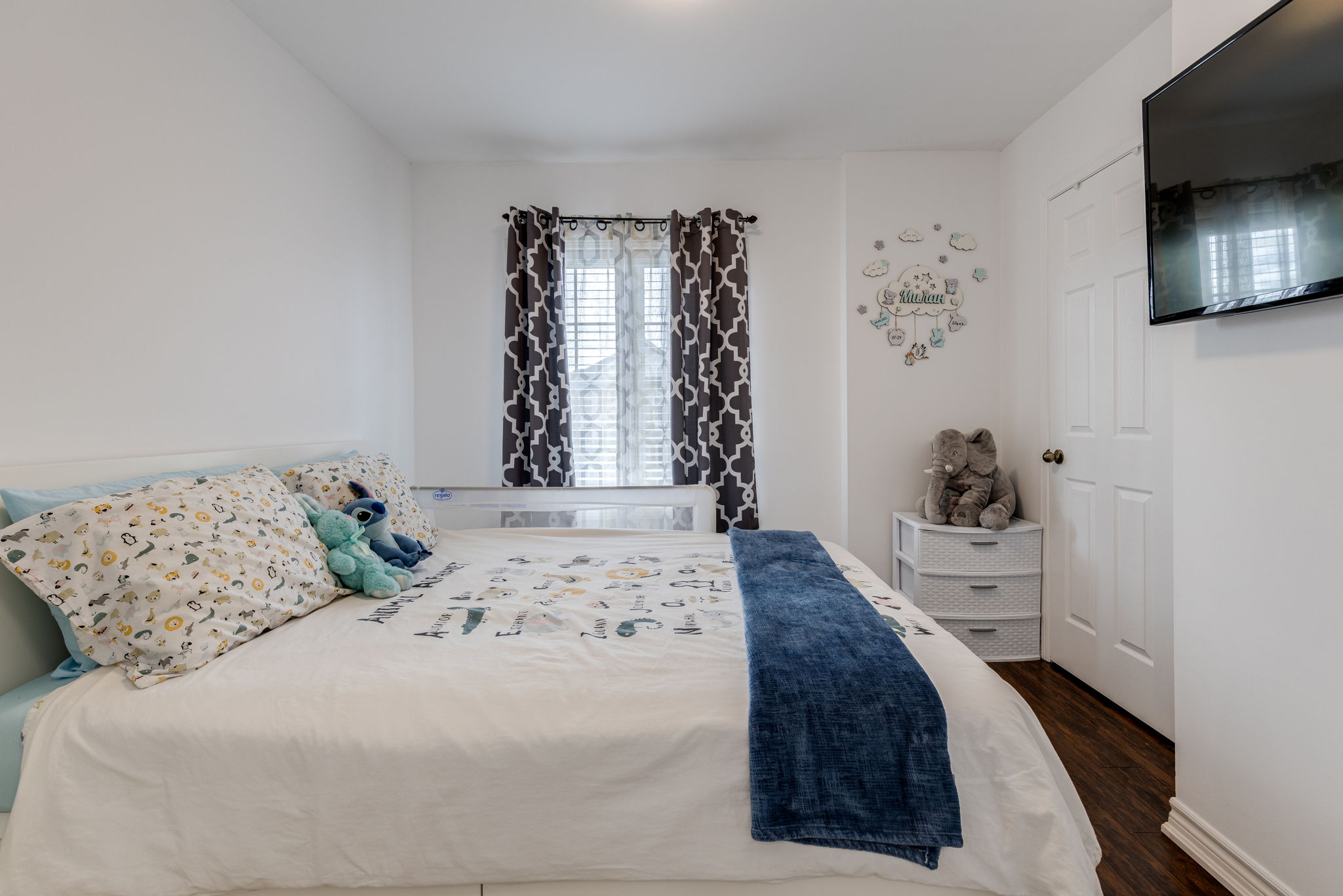 Burlington property showcase — delivered property photograph 17