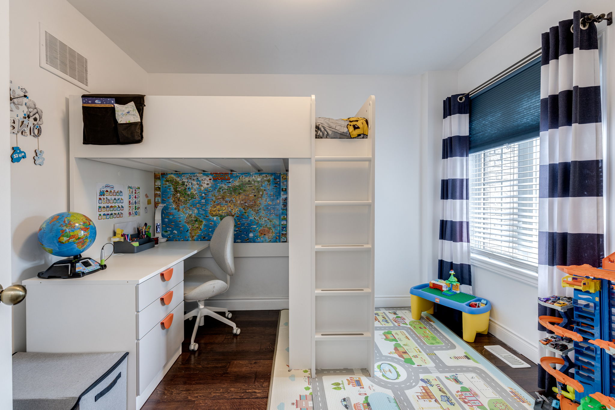 Burlington property showcase — delivered property photograph 21