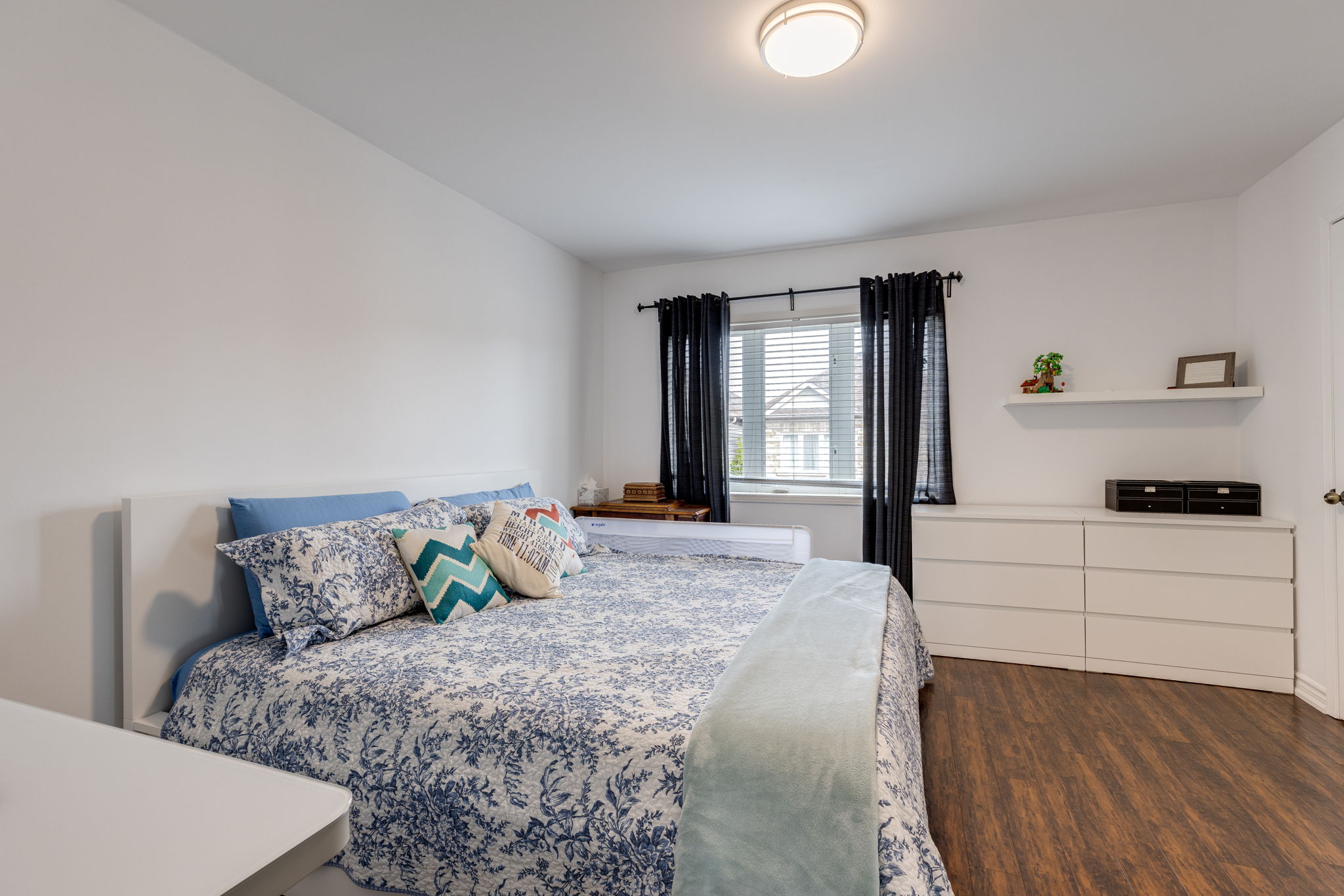 Burlington property showcase — delivered property photograph 23