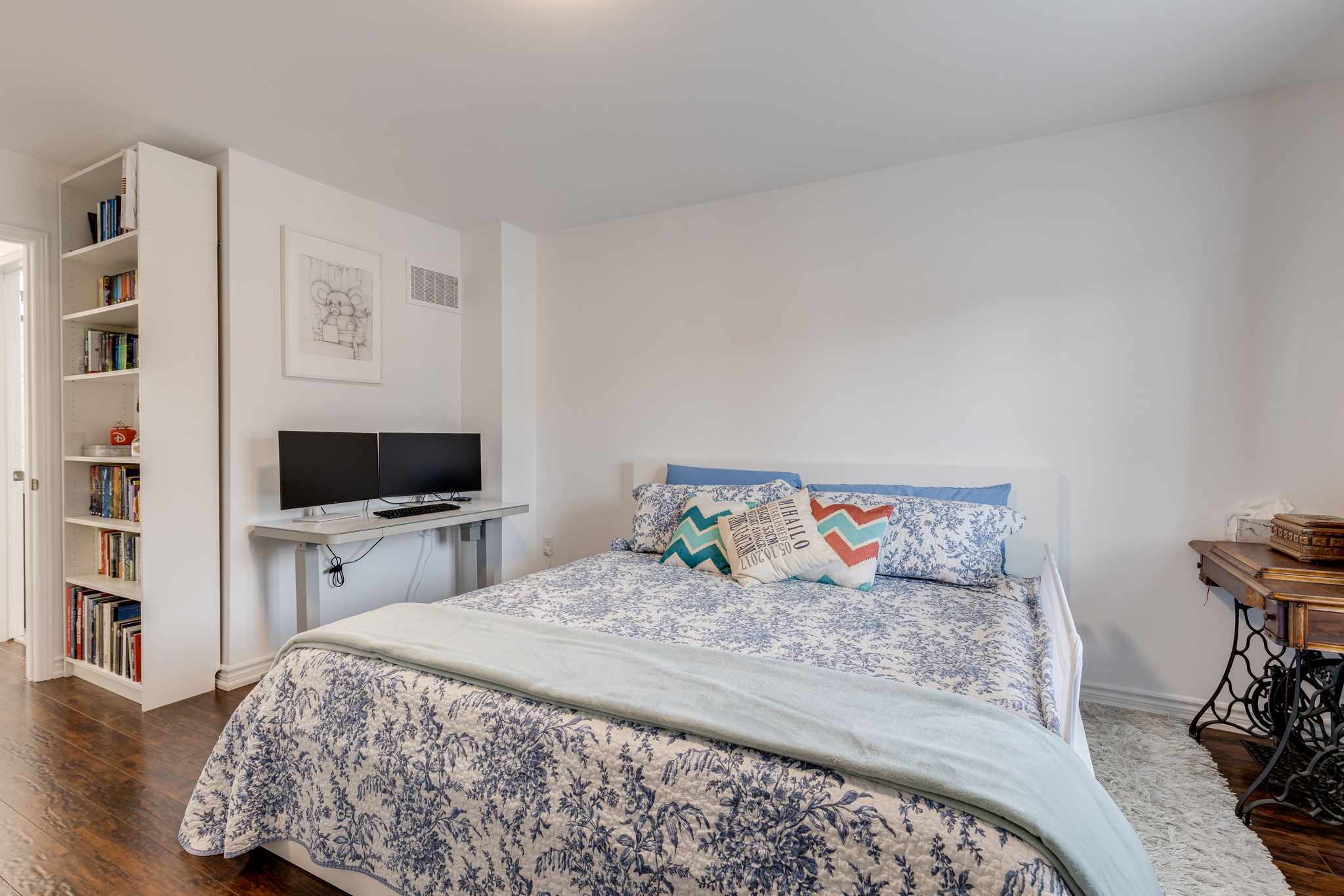 Burlington property showcase — delivered property photograph 24