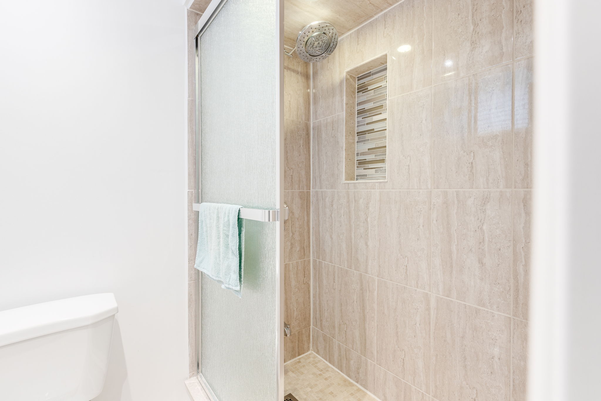 Burlington property showcase — delivered property photograph 32