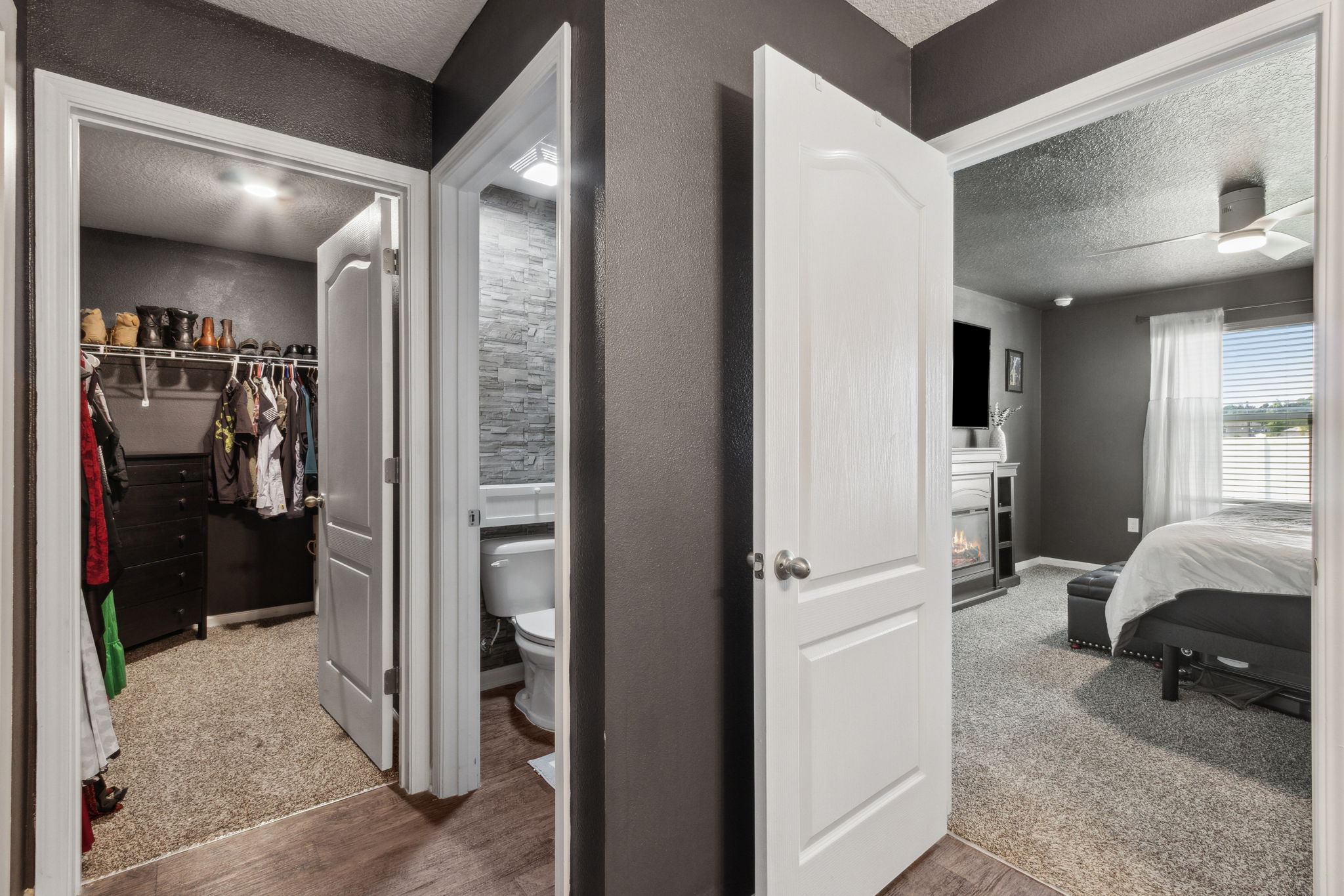 Primary Bedroom Closet