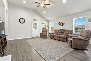 2409 Low Br Cv, Leander, TX 78641, USA Photo 13