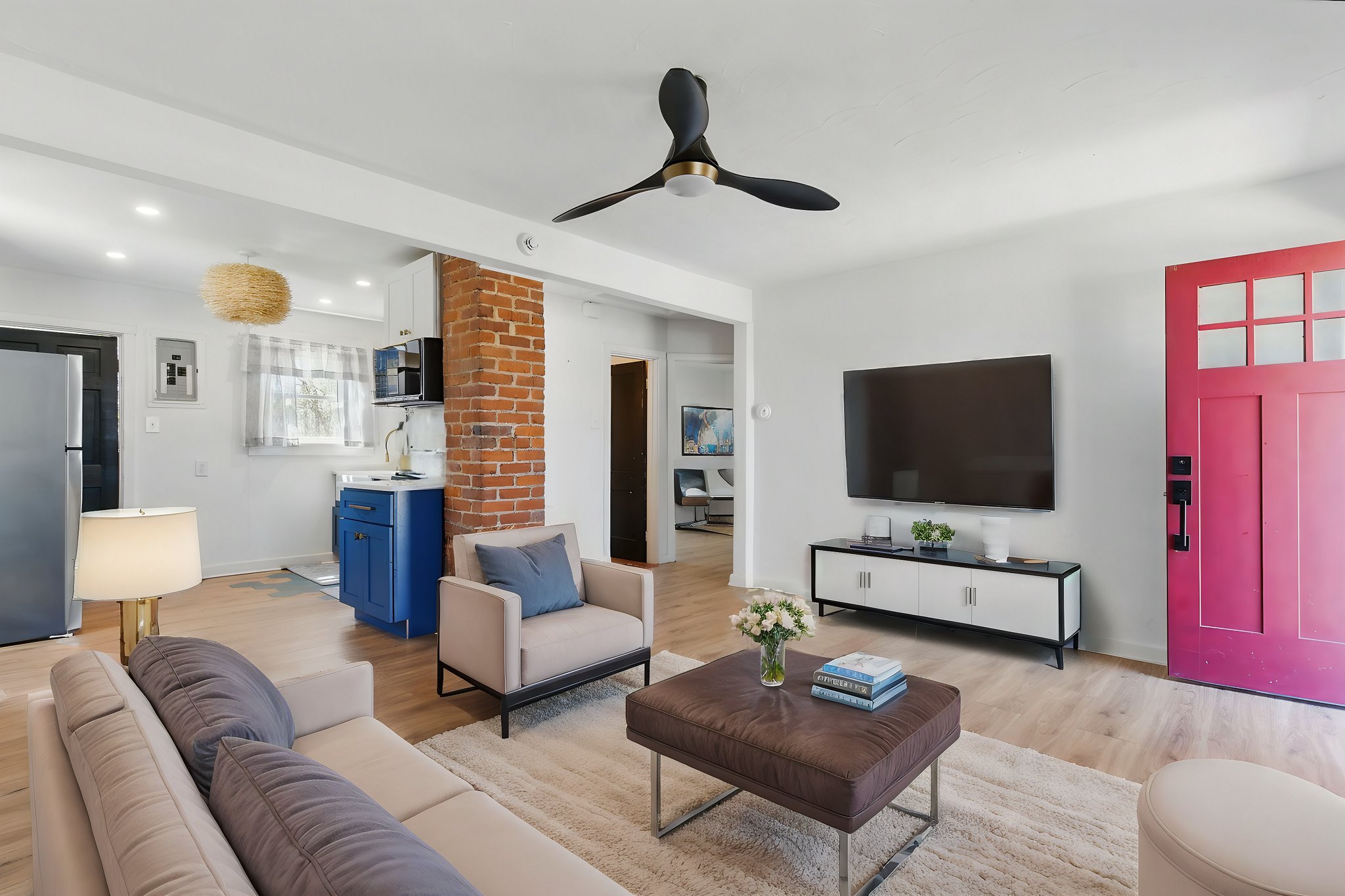 Photo_004 virtually staged.jpg