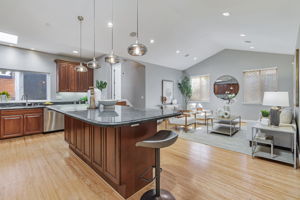 013_241 42nd Ave