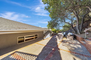 045_241 42nd Ave