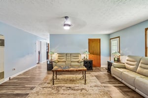 Busbin Rd-S2404-009.jpg