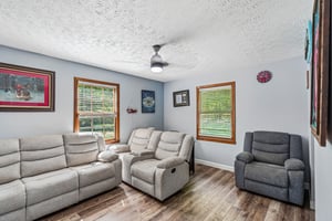 Busbin Rd-S2404-011.jpg
