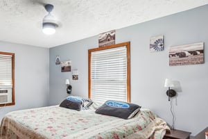 Busbin Rd-S2404-019.jpg