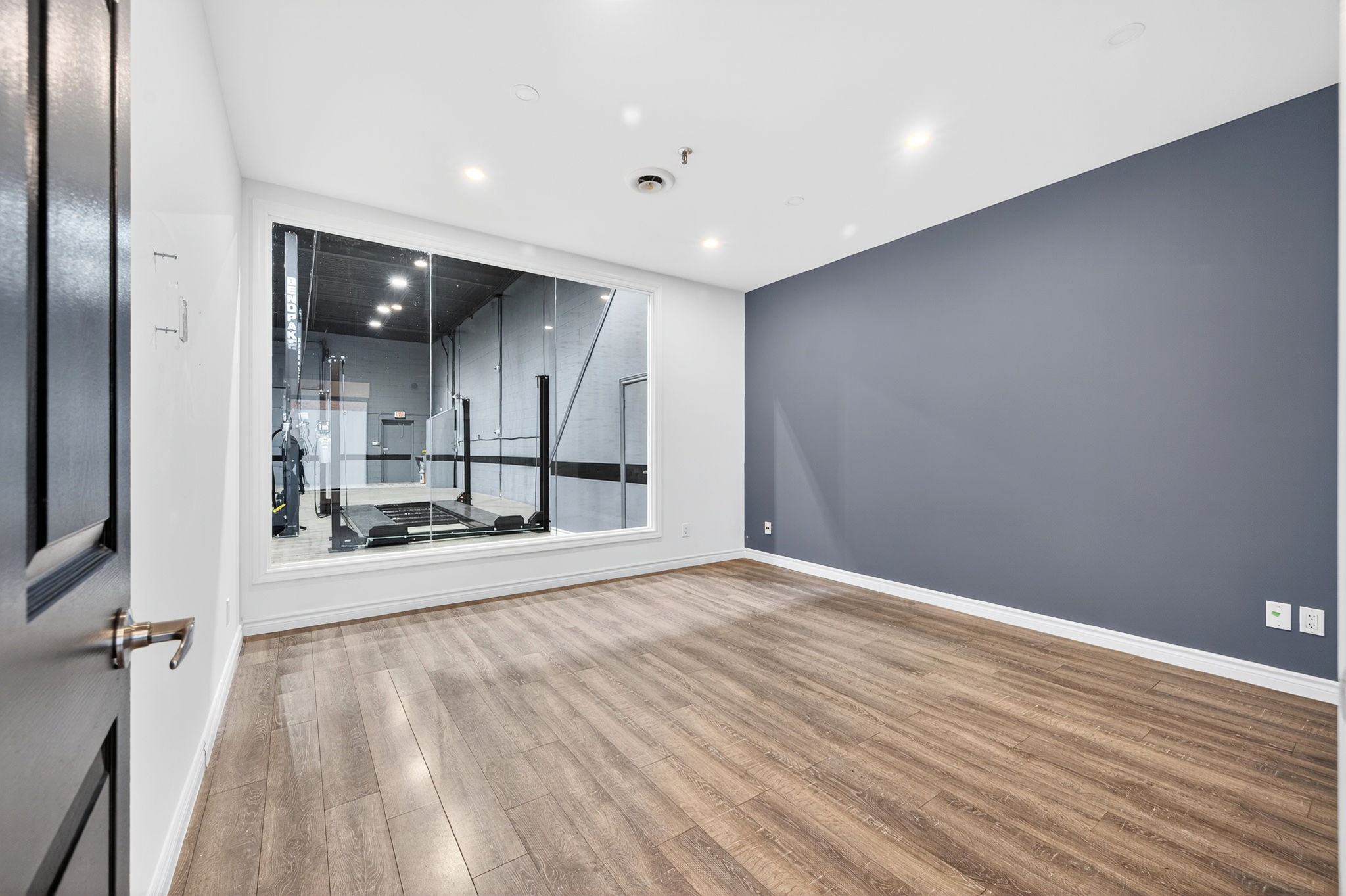 241 Edgeley Blvd Unit 11 Vaughan, ON L4K
