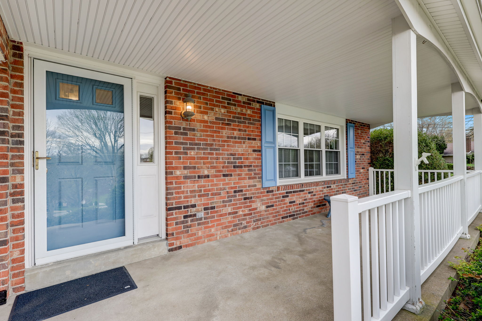 Hazelwood Dr-005