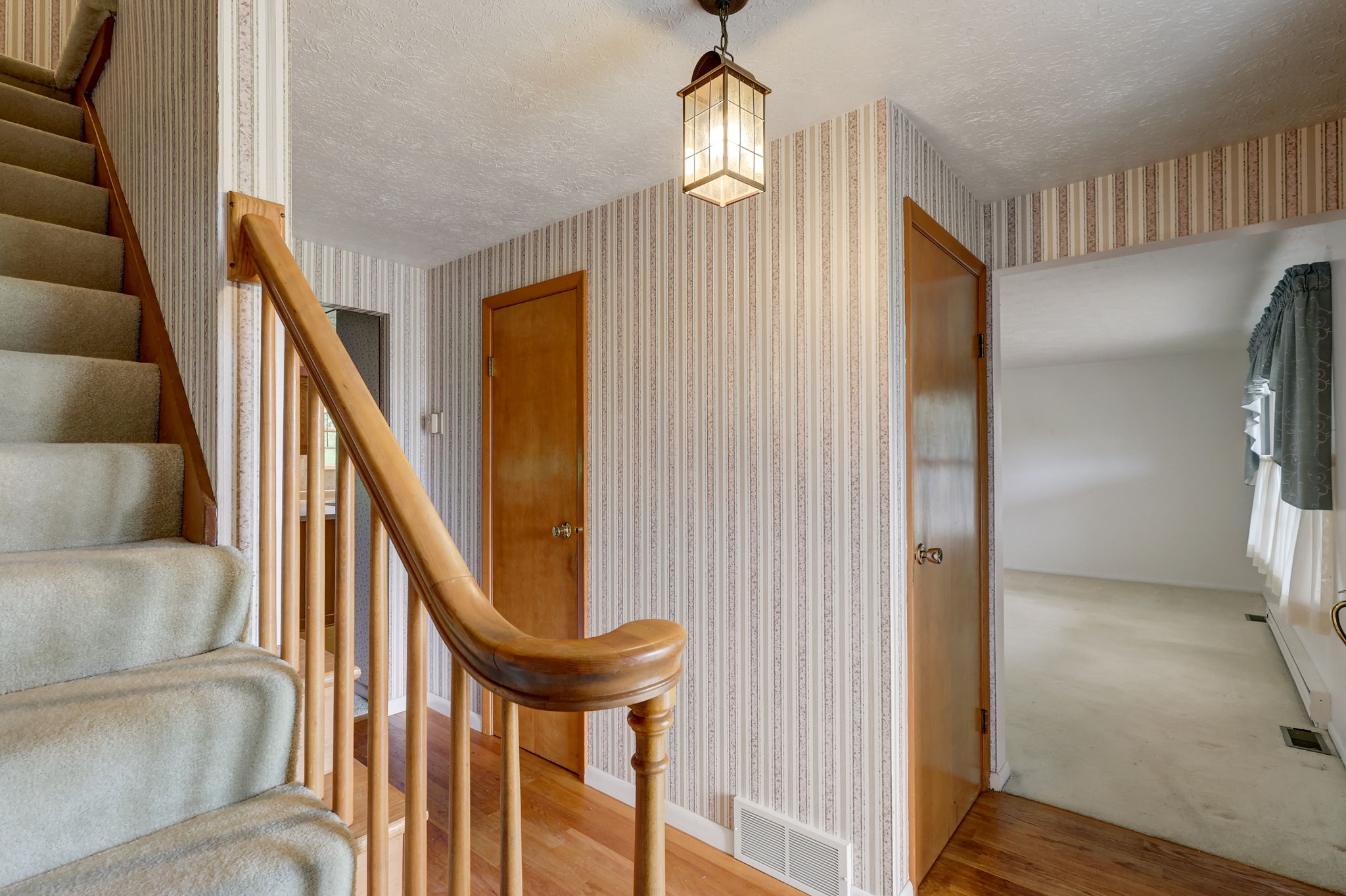 Hazelwood Dr-006