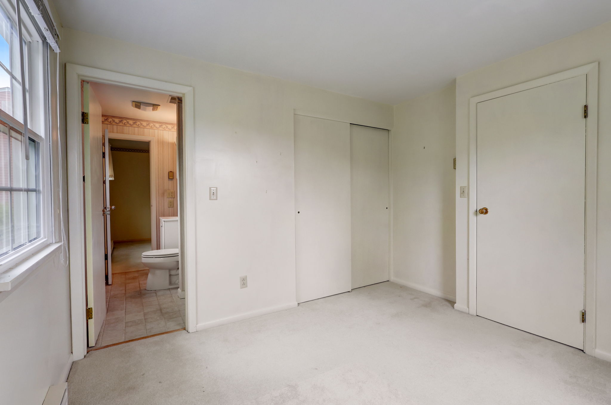 Hazelwood Dr-021