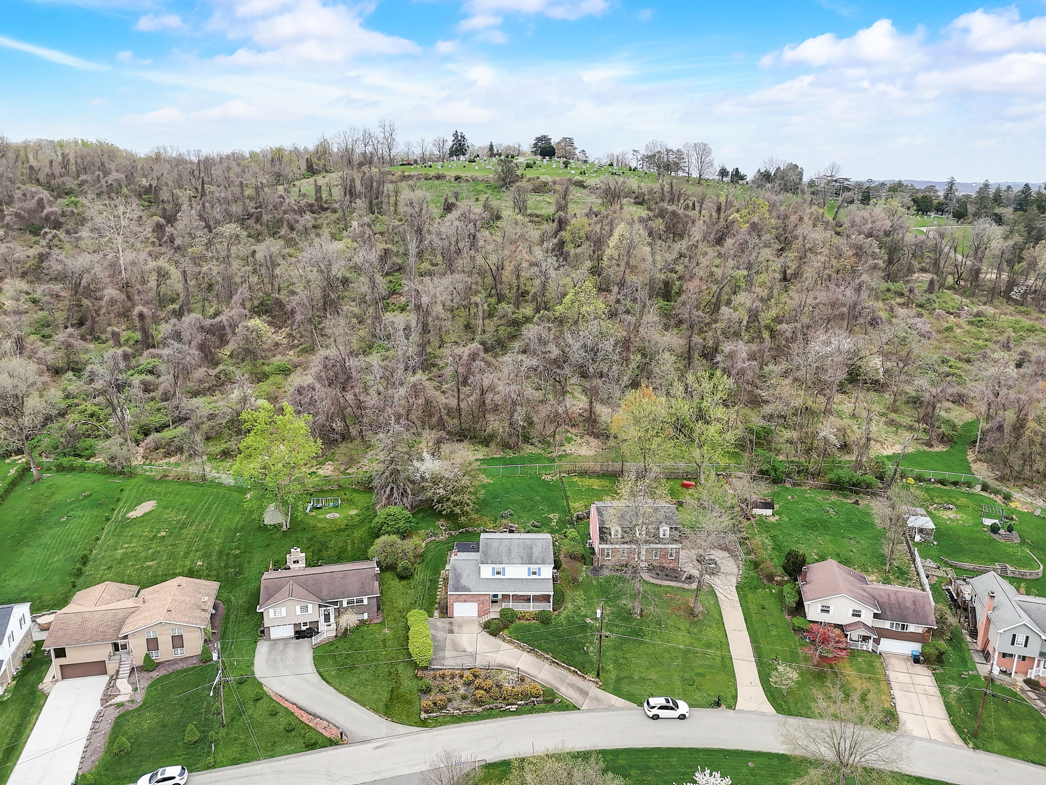Hazelwood Dr-044